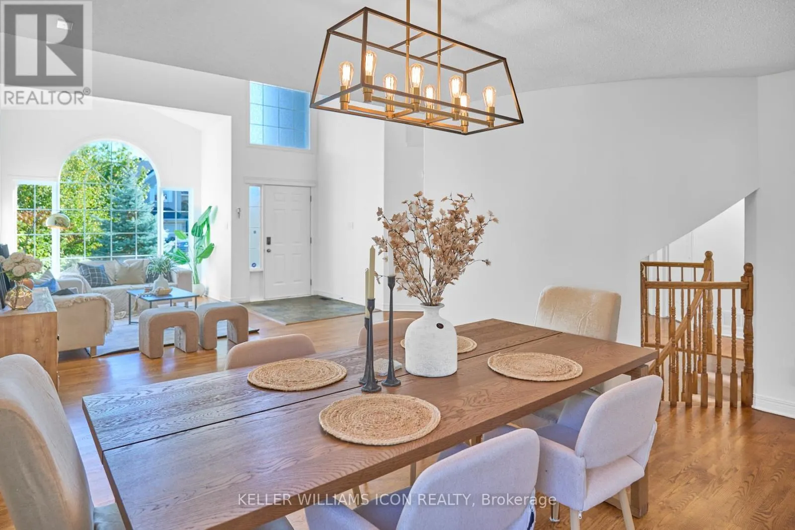 10 PONDHOLLOW WAY