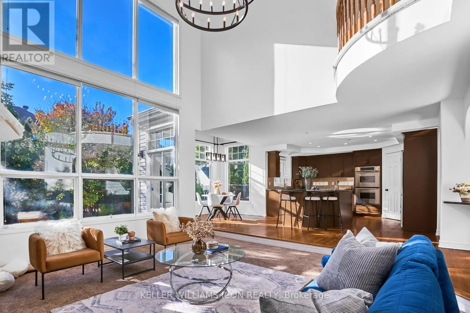 10 PONDHOLLOW WAY