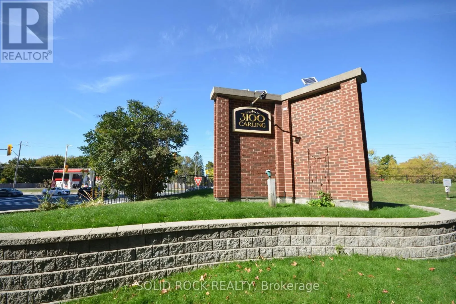 812 - 3100 CARLING AVENUE