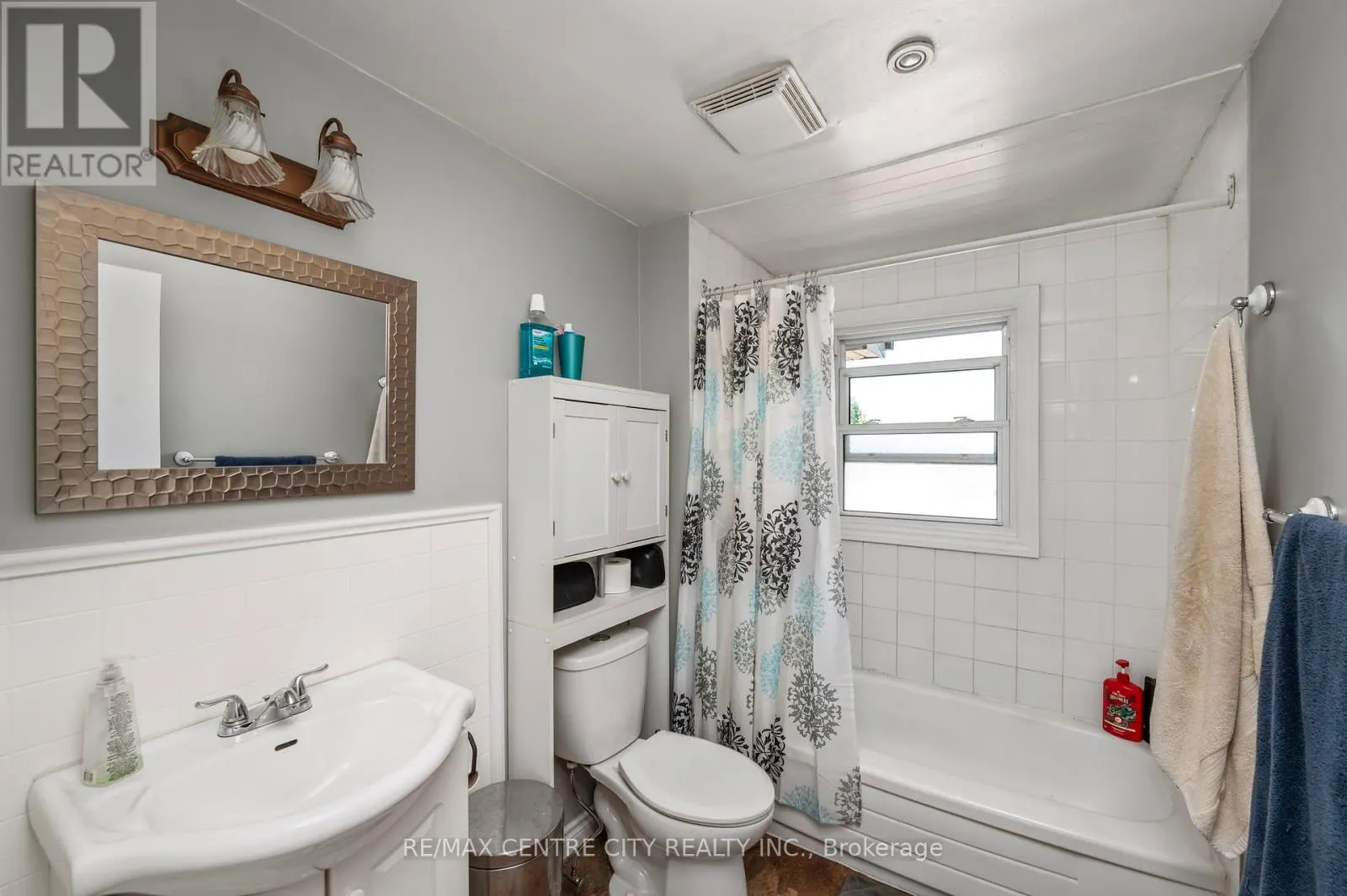 110 - 690 LITTLE GREY STREET E, #110