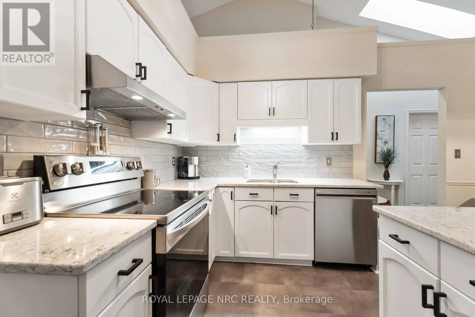 4156 BEECHNUT COURT