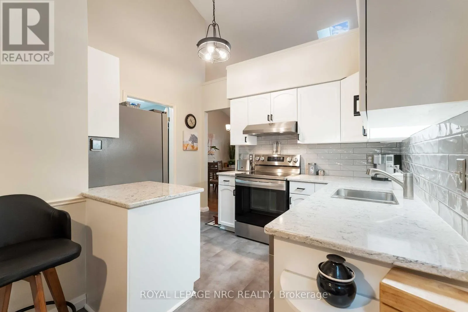 4156 BEECHNUT COURT