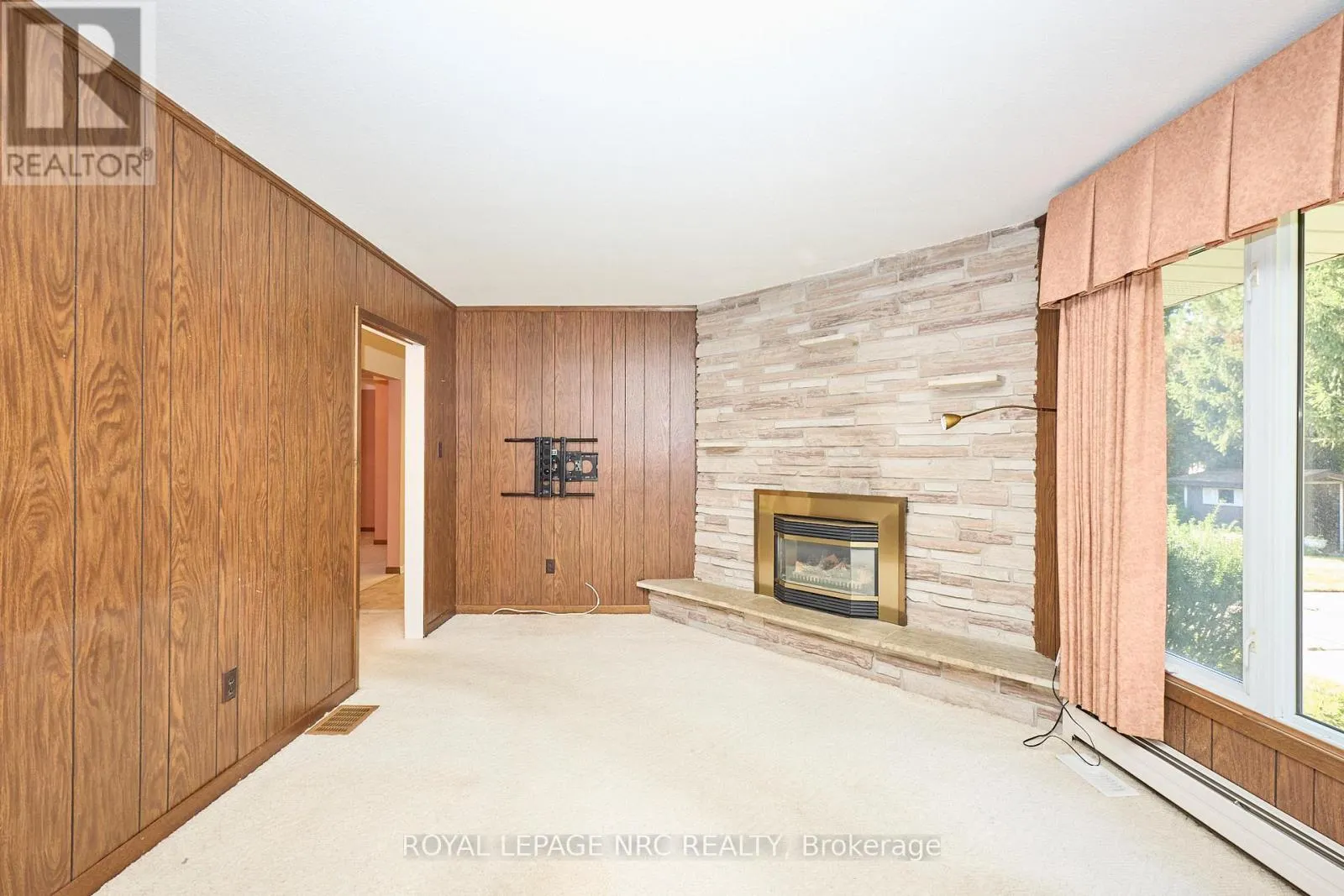 125 DALEVIEW DRIVE