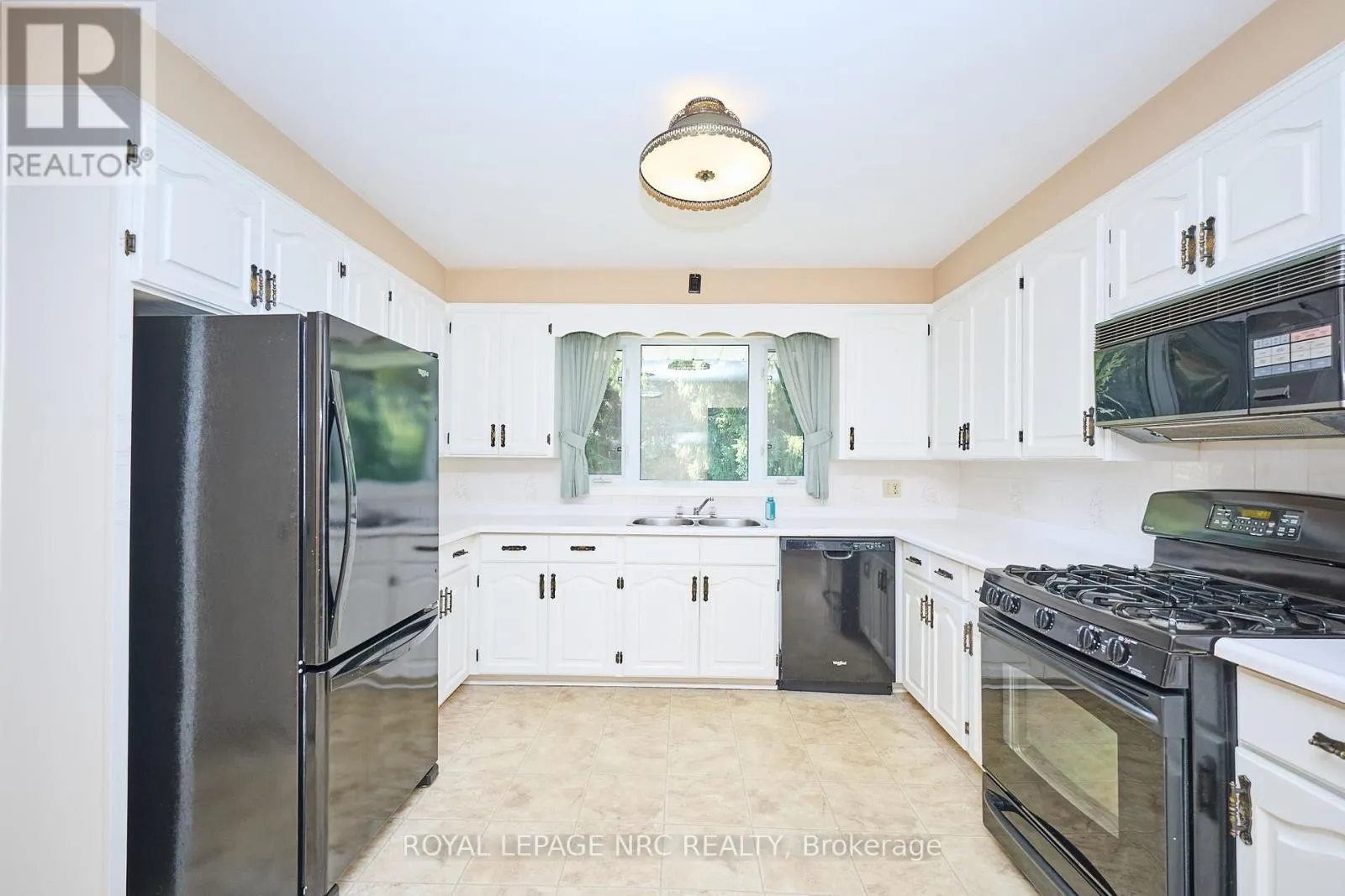 125 DALEVIEW DRIVE