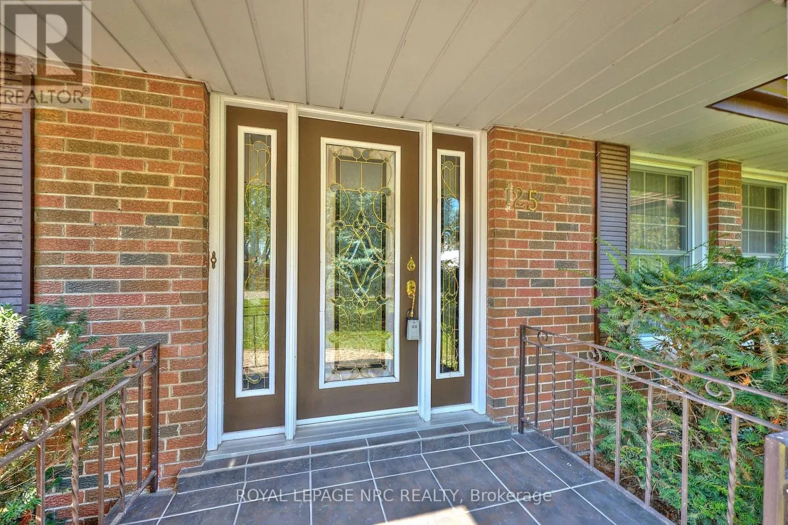 125 DALEVIEW DRIVE