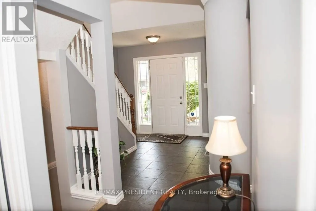 1657 BAYSWATER CRESCENT