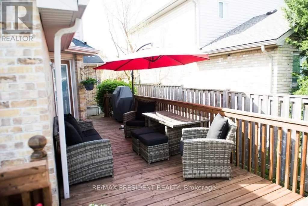 1657 BAYSWATER CRESCENT