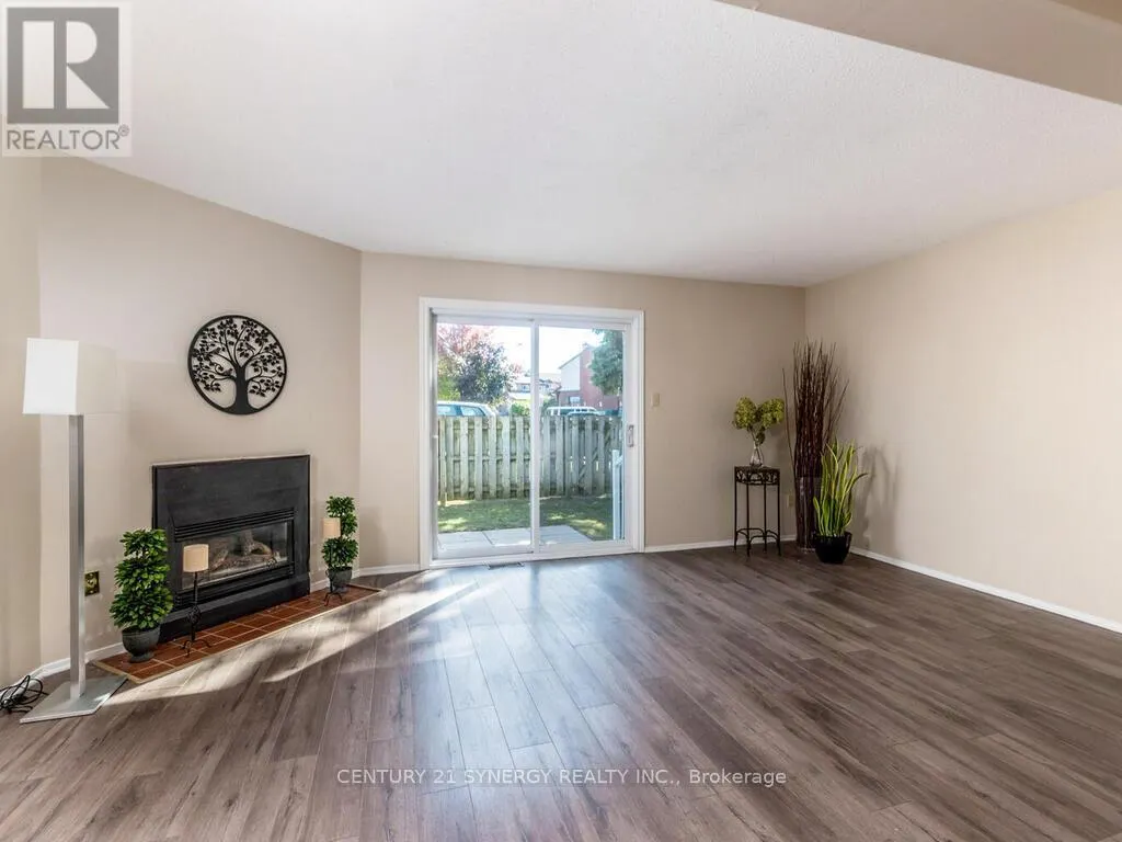 78 CLARKSON CRESCENT