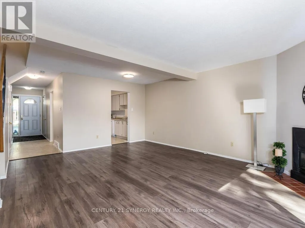 78 CLARKSON CRESCENT