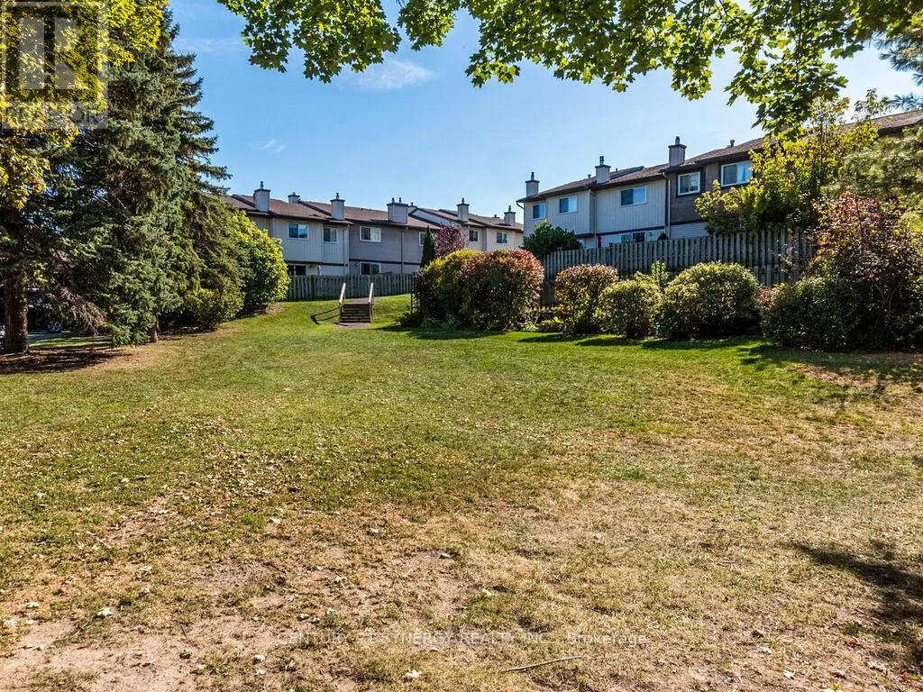 78 CLARKSON CRESCENT