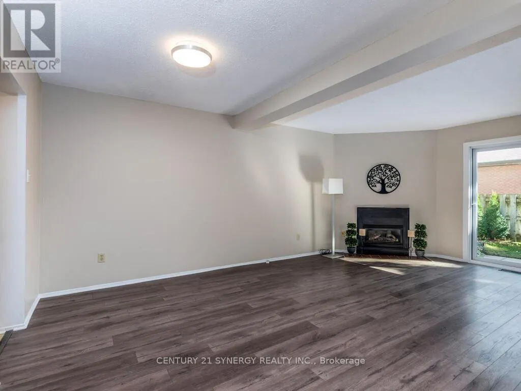 78 CLARKSON CRESCENT