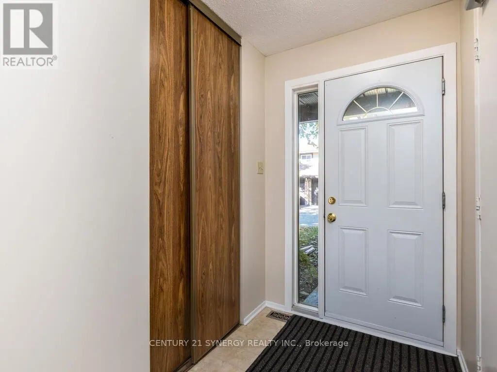 78 CLARKSON CRESCENT
