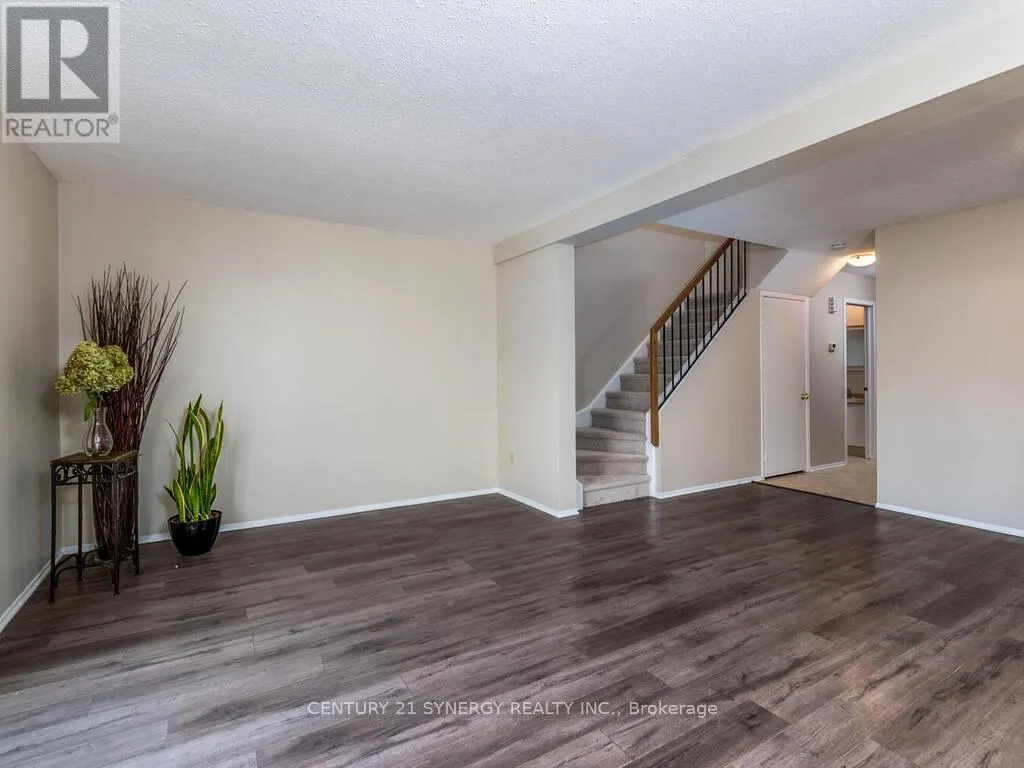 78 CLARKSON CRESCENT