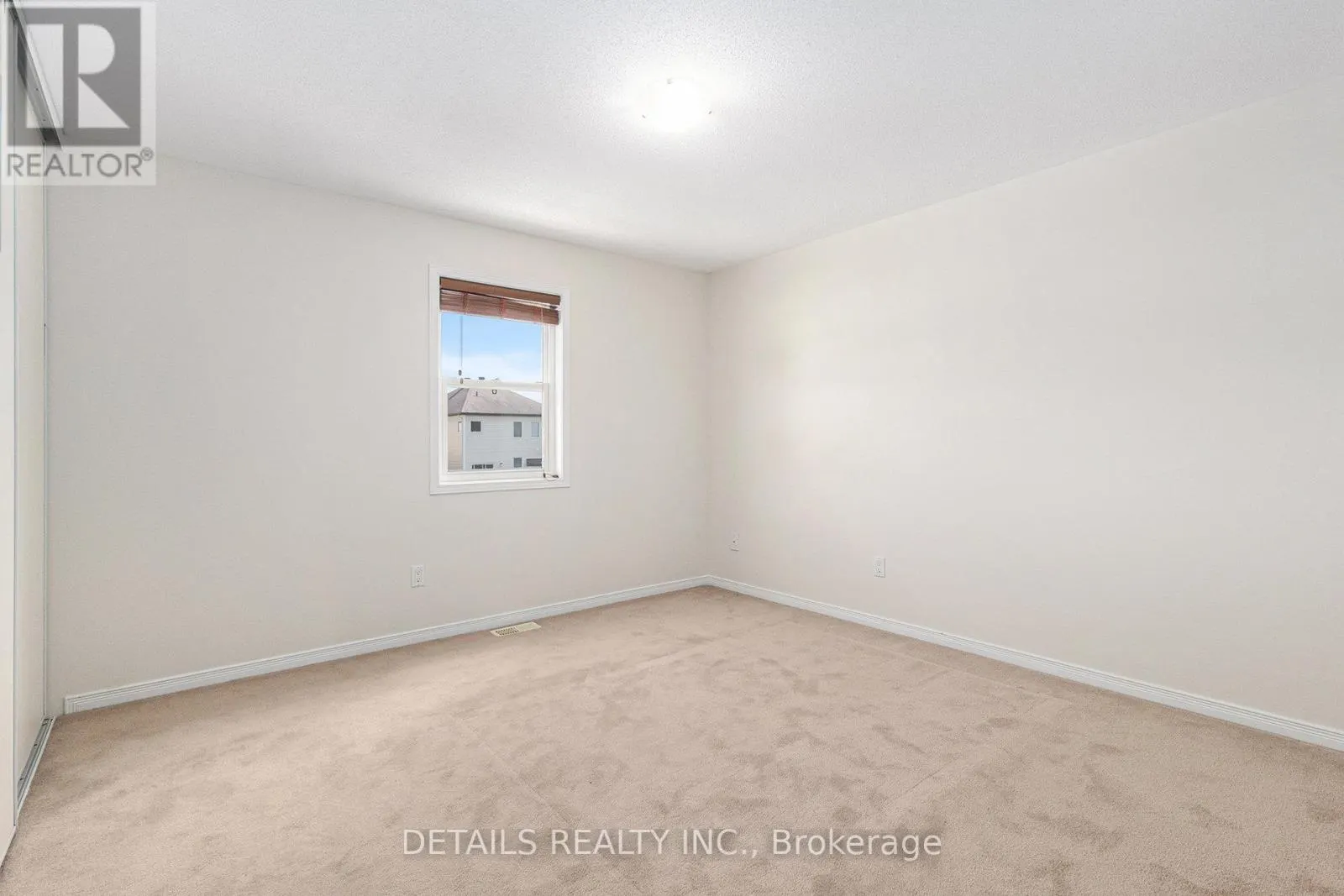 809 PINNACLE STREET
