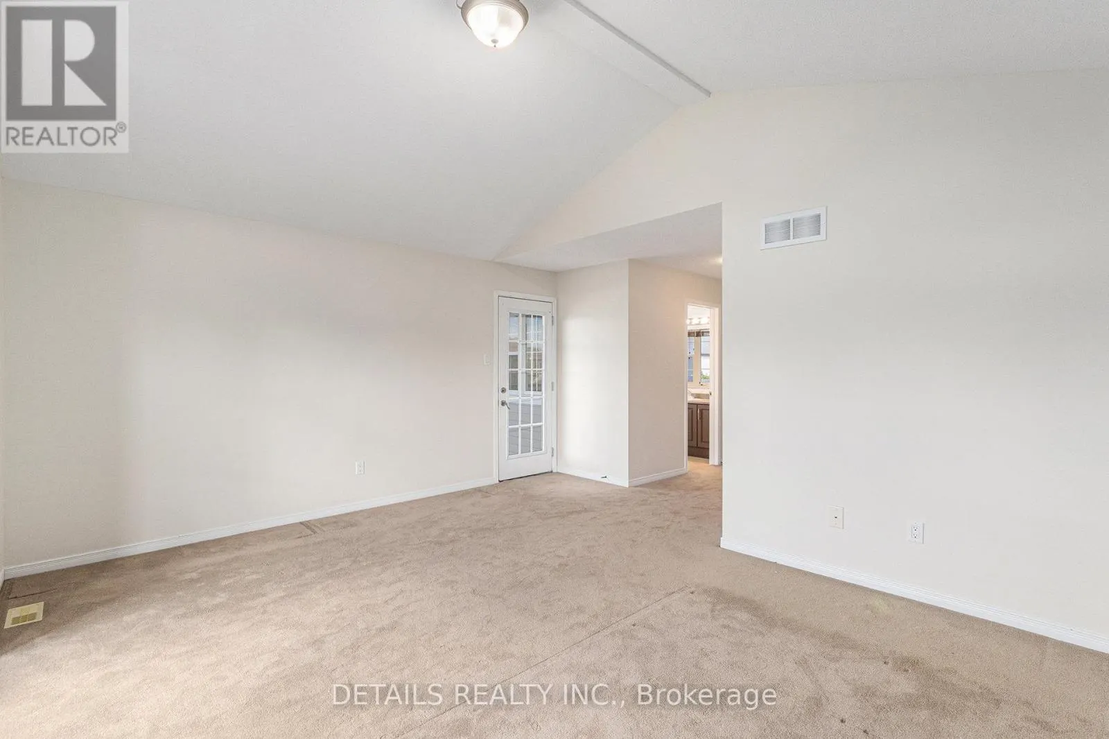 809 PINNACLE STREET