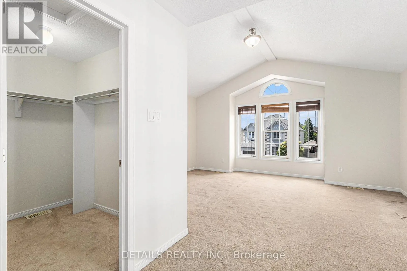 809 PINNACLE STREET
