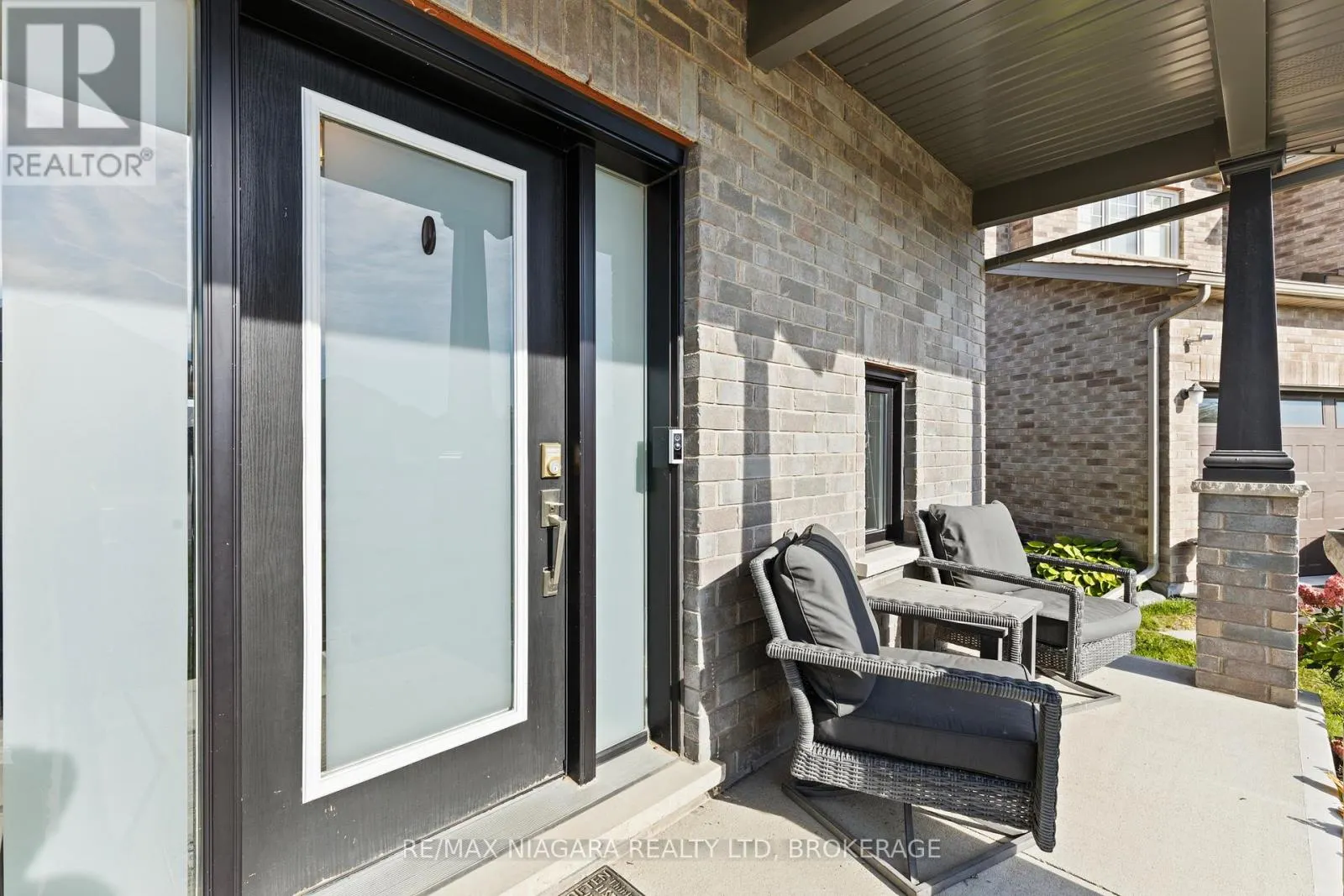 55 SPRUCE CRESCENT