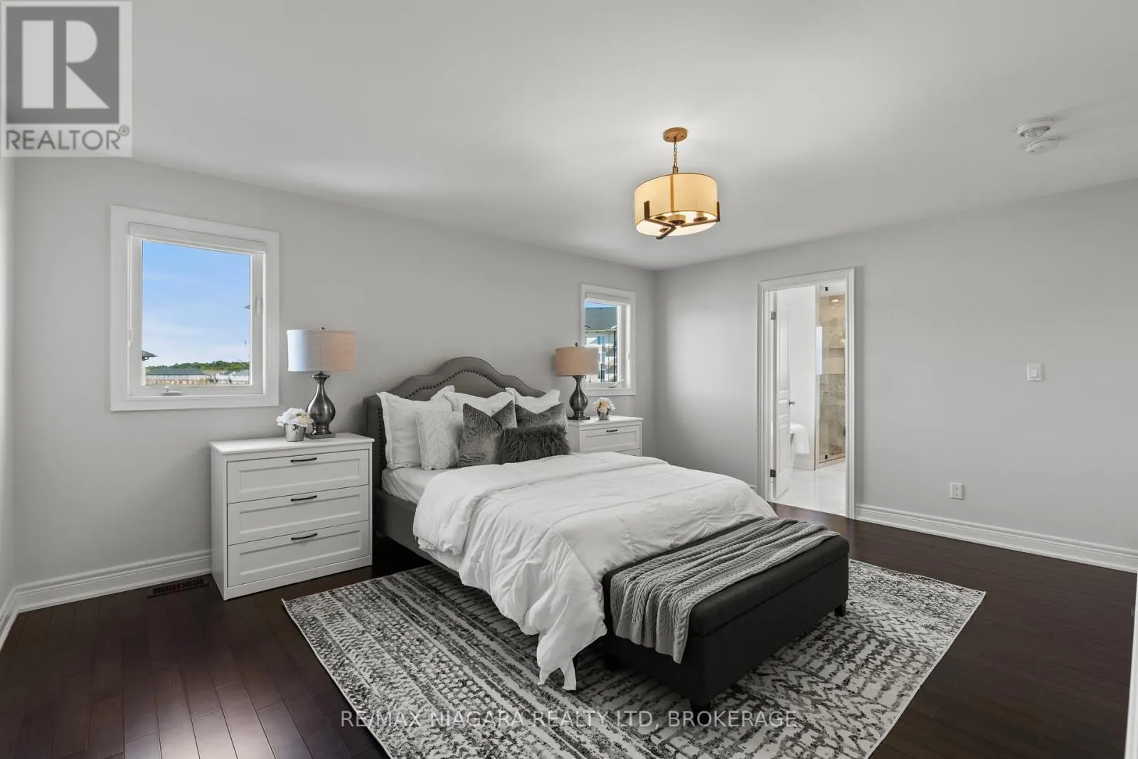 55 SPRUCE CRESCENT