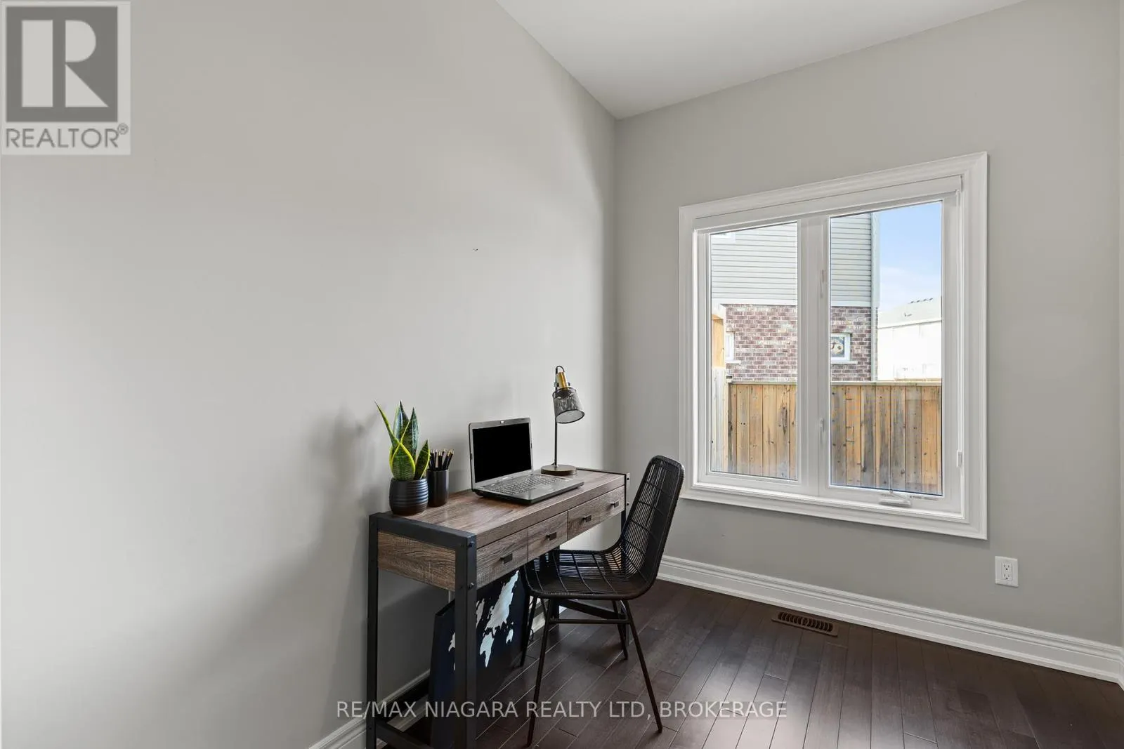 55 SPRUCE CRESCENT