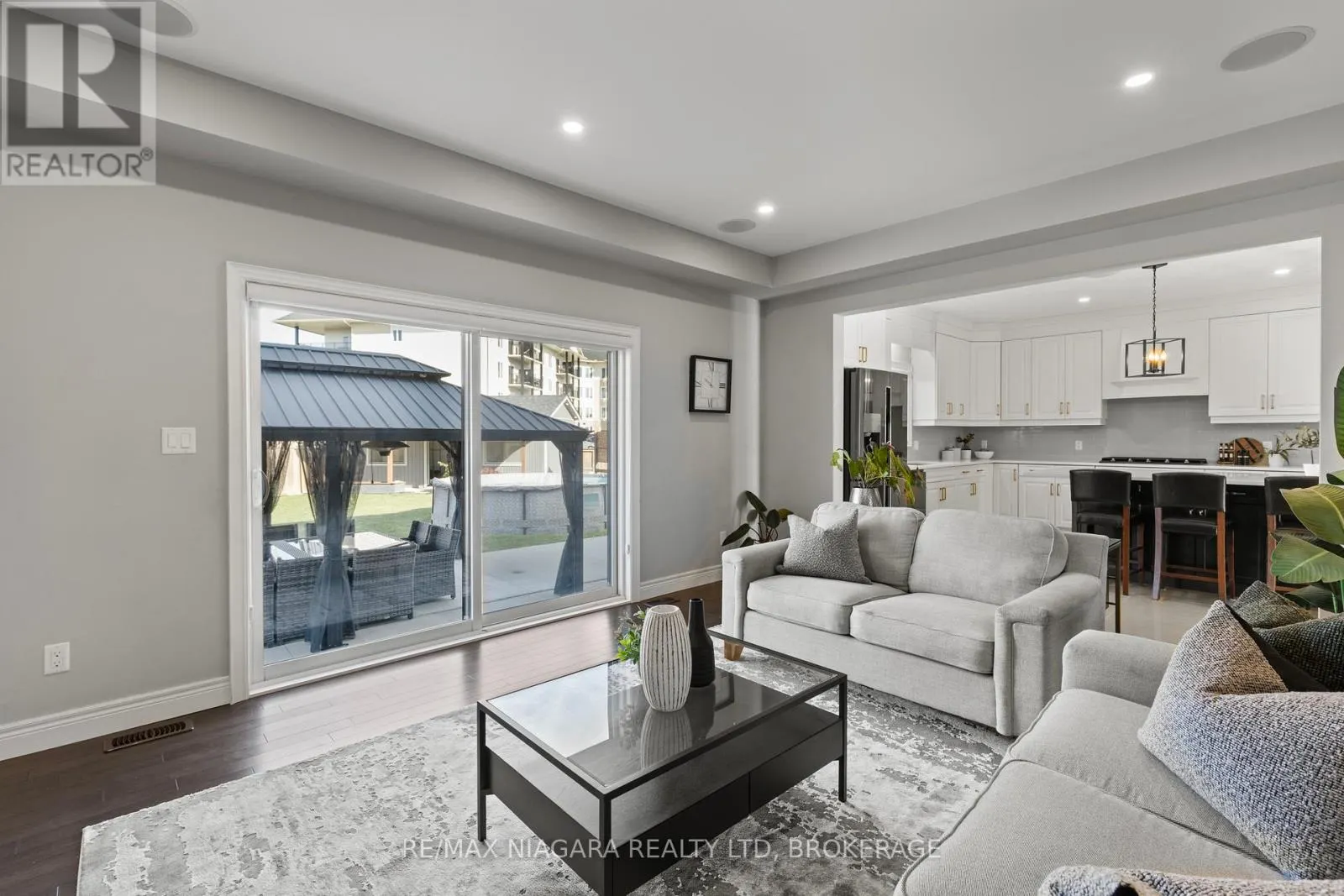 55 SPRUCE CRESCENT