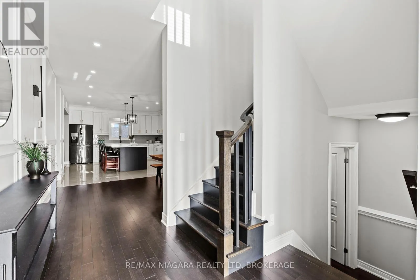 55 SPRUCE CRESCENT