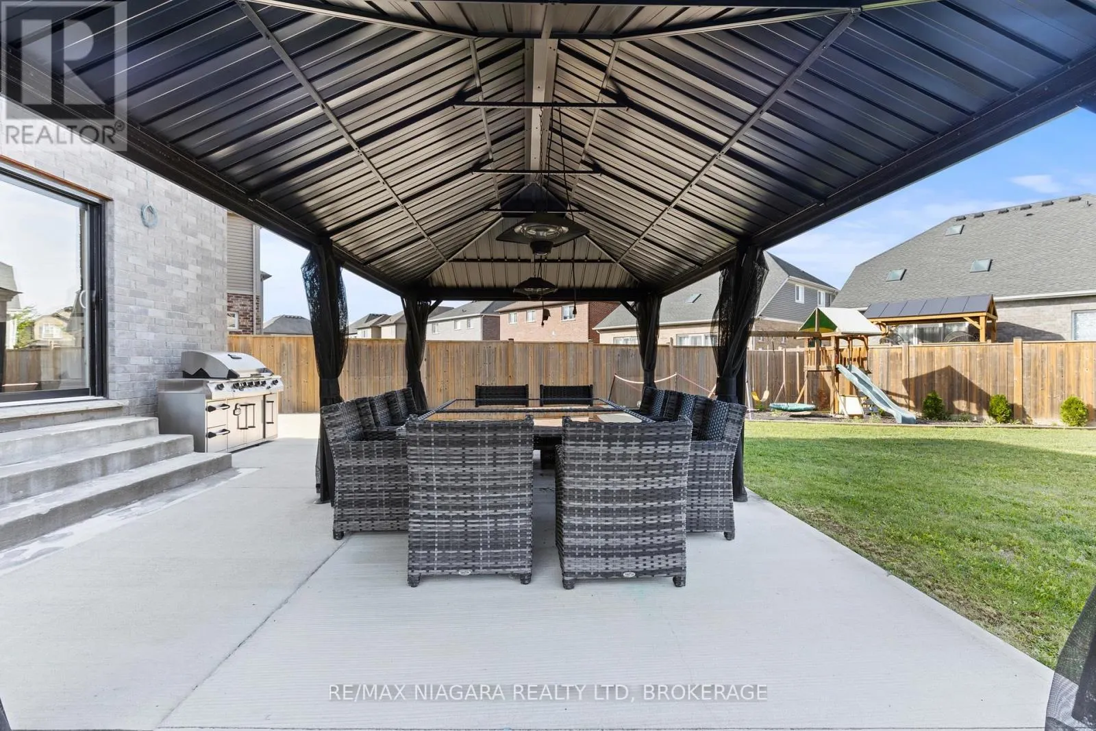 55 SPRUCE CRESCENT