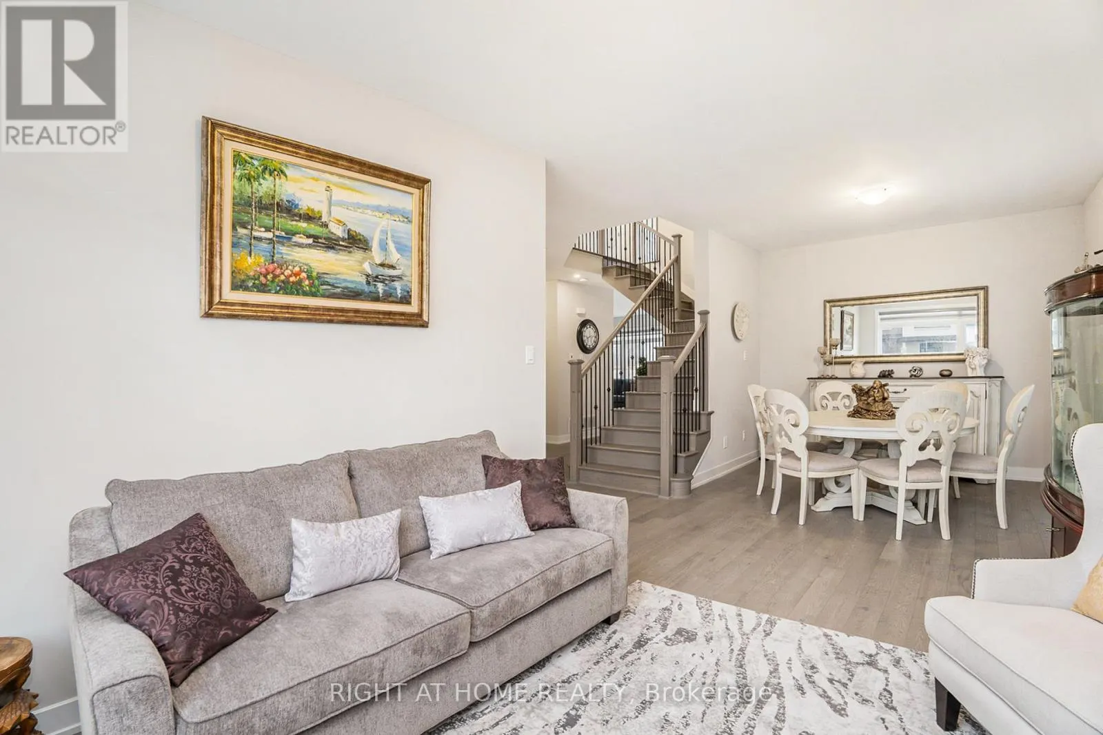 203 OSTERLEY WAY