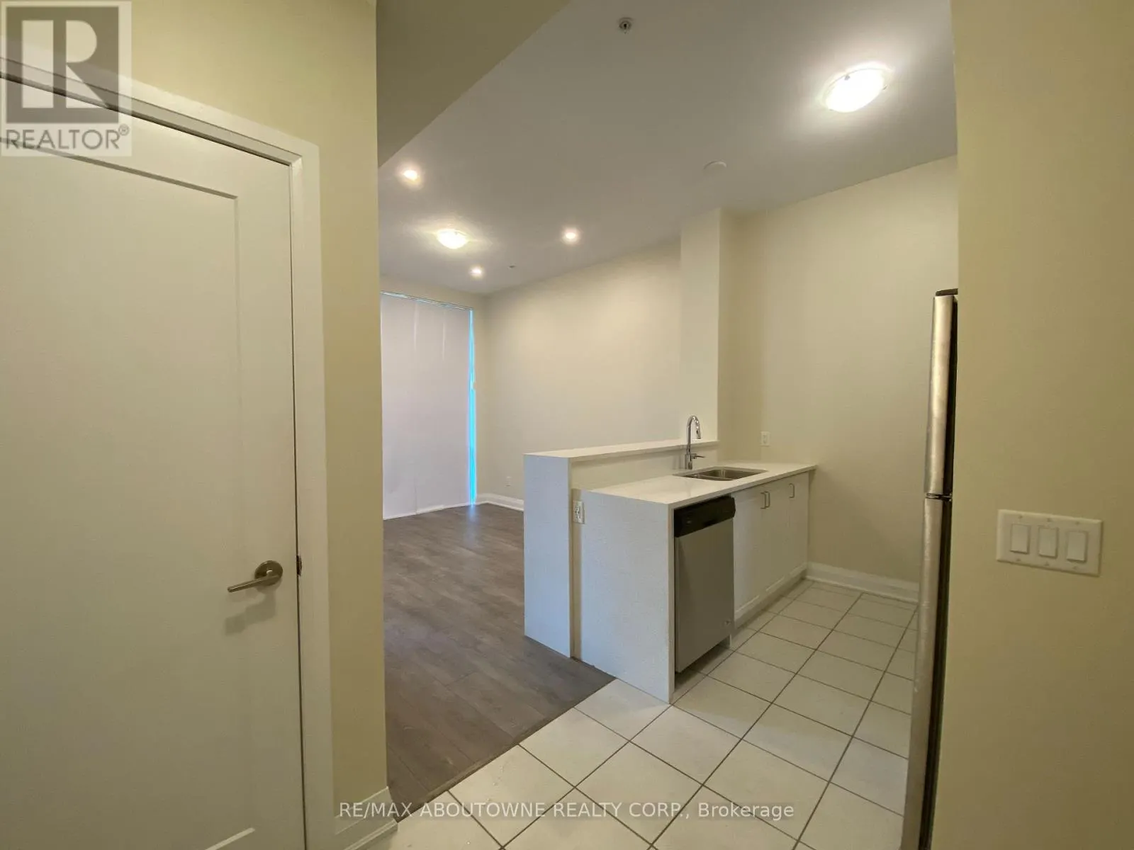 621 - 16 CONCORD PLACE
