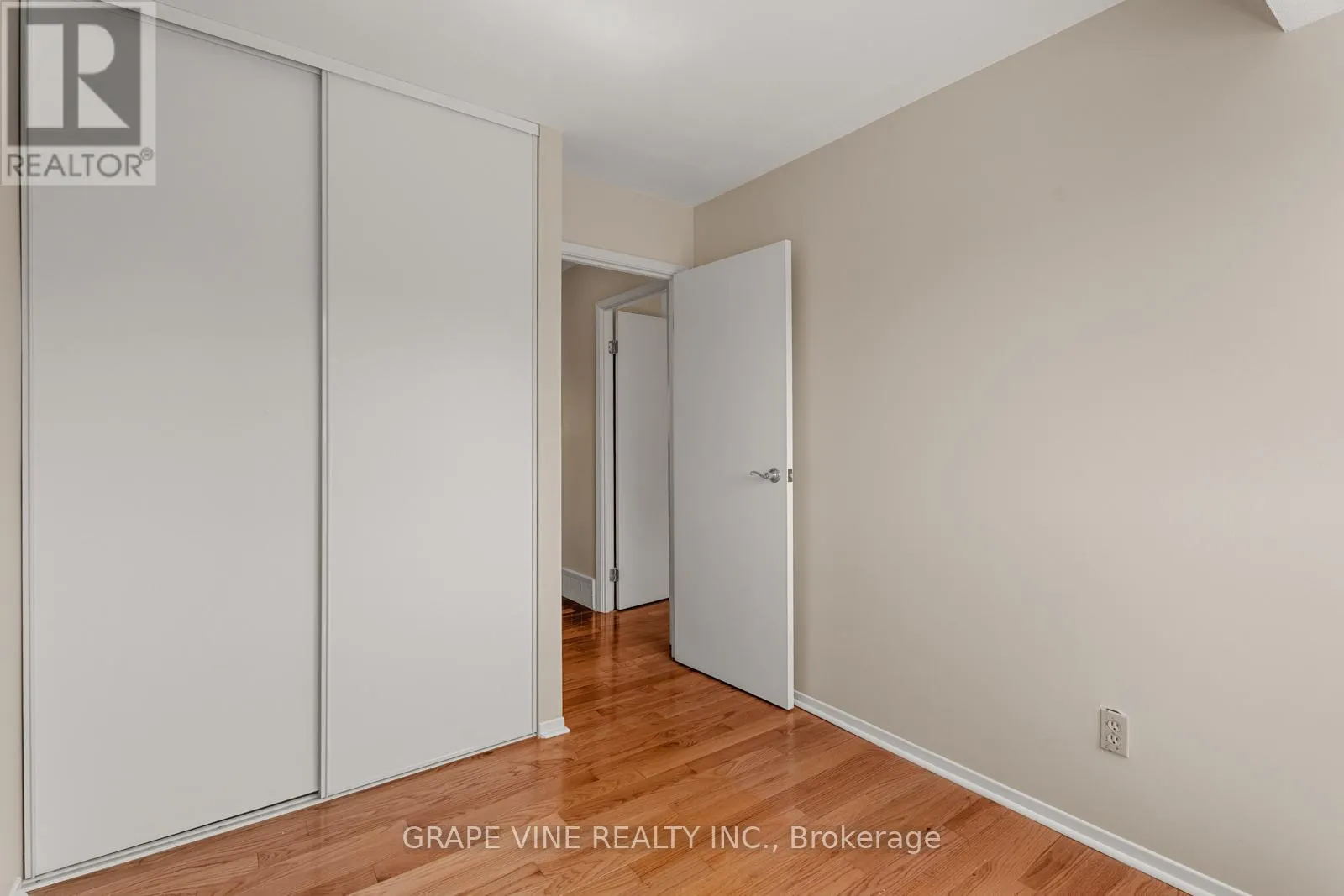 31 - 2671 PIMLICO CRESCENT
