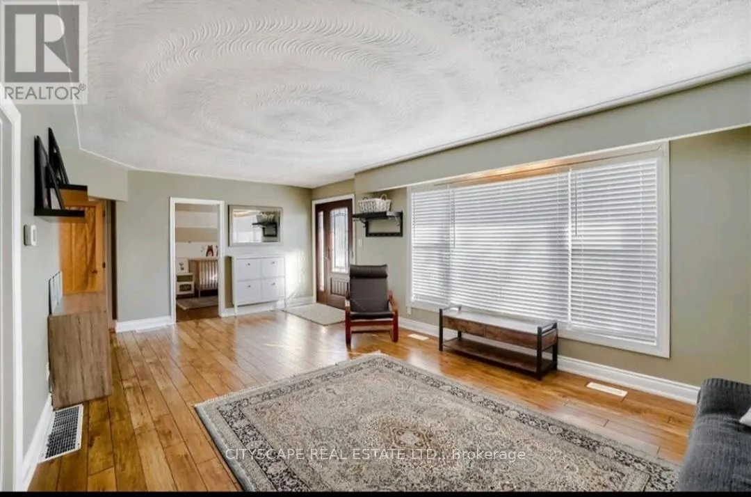202 EAST 44TH STREET