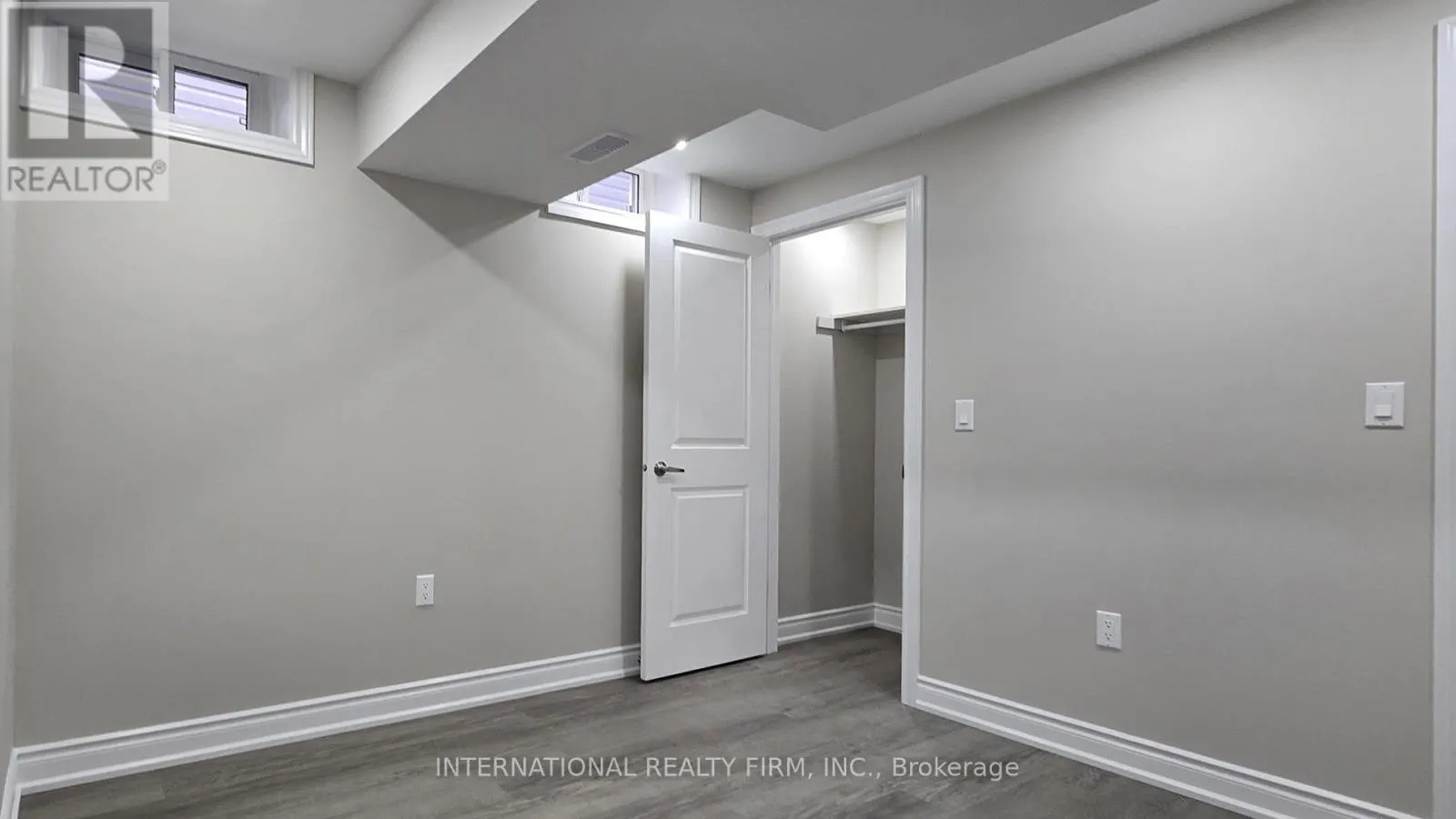 BASEMENT - 21-B HANCOCK CRESCENT