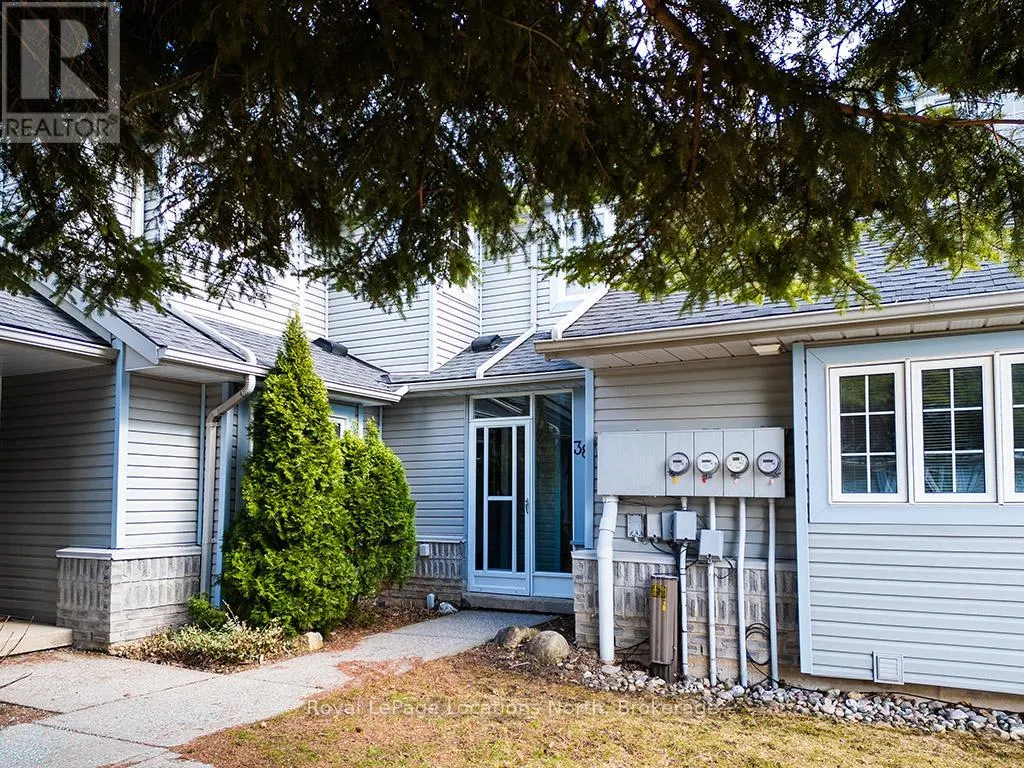 38 - 146 SETTLERS WAY, #38