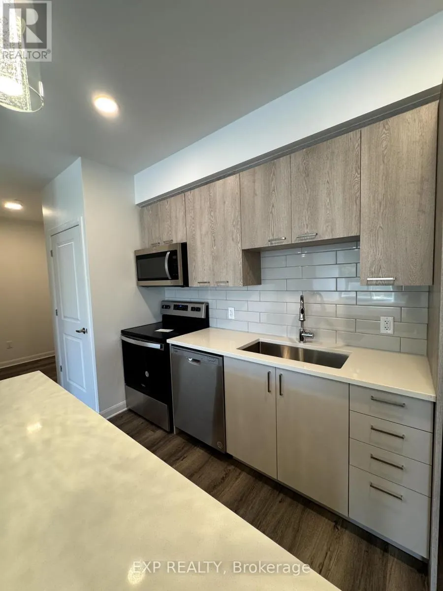 212 - 4842 BANK STREET