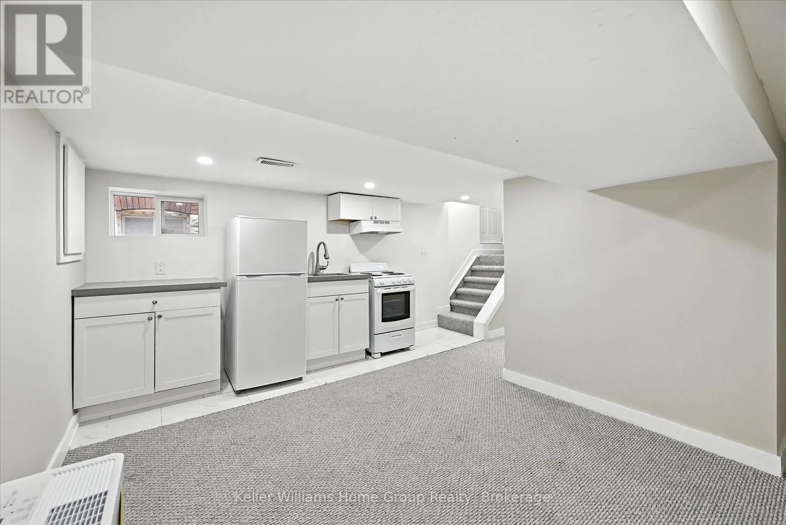 82 ROSEMONT AVENUE