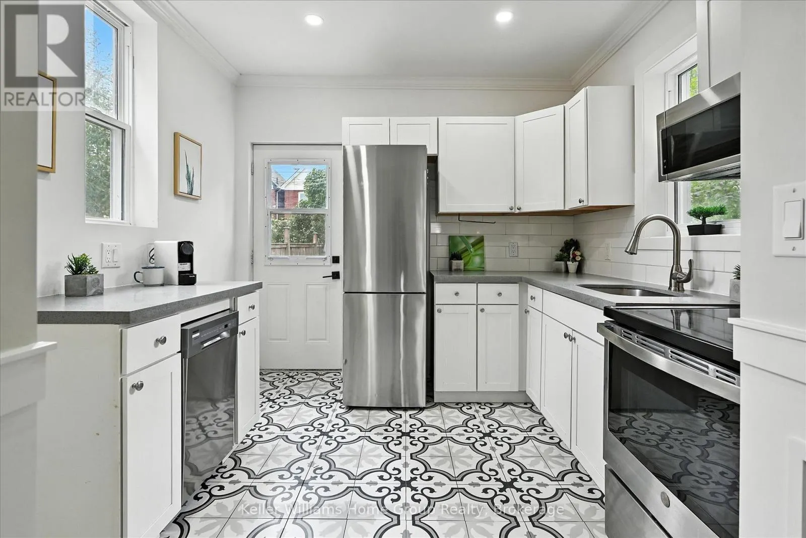 82 ROSEMONT AVENUE