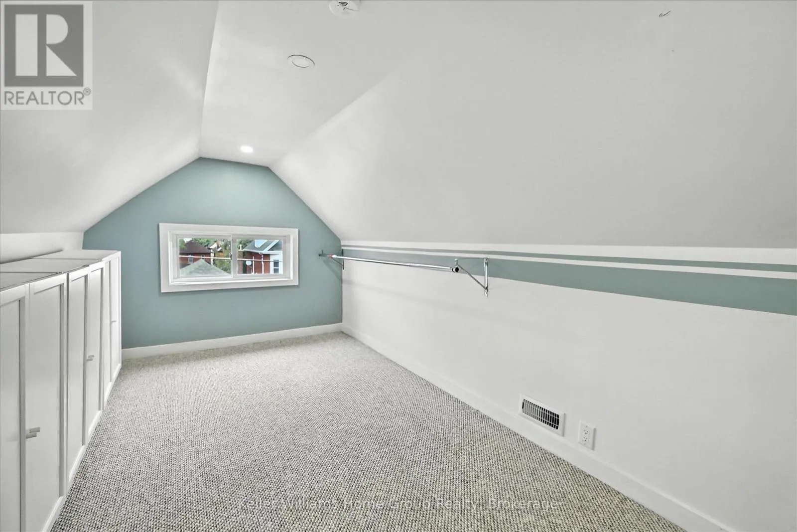 82 ROSEMONT AVENUE