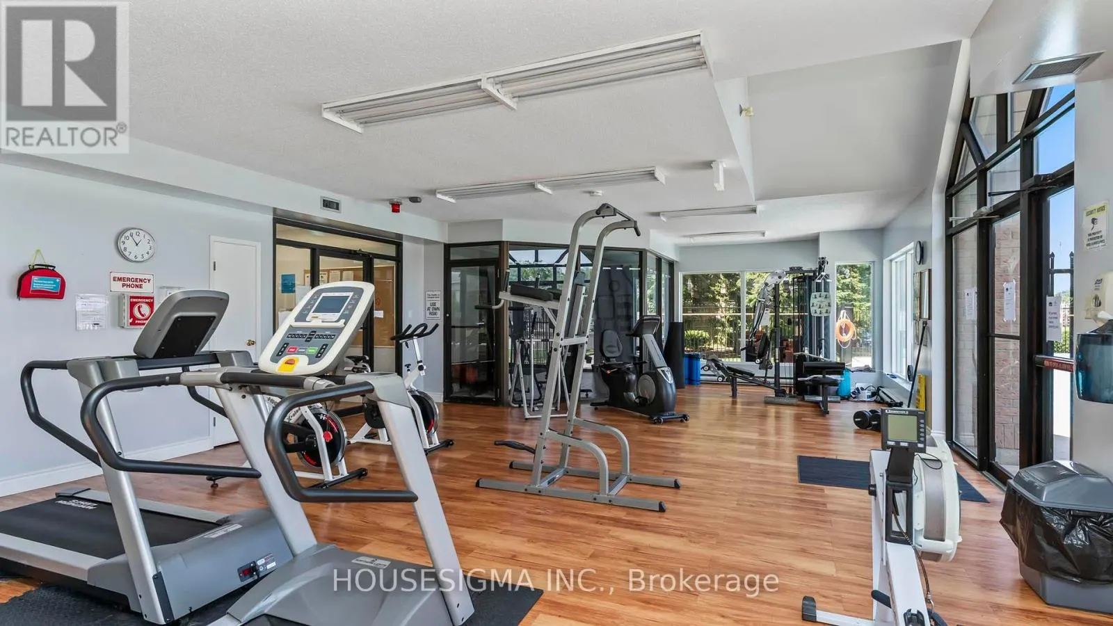 903 - 860 COMMISSIONERS ROAD E, #903