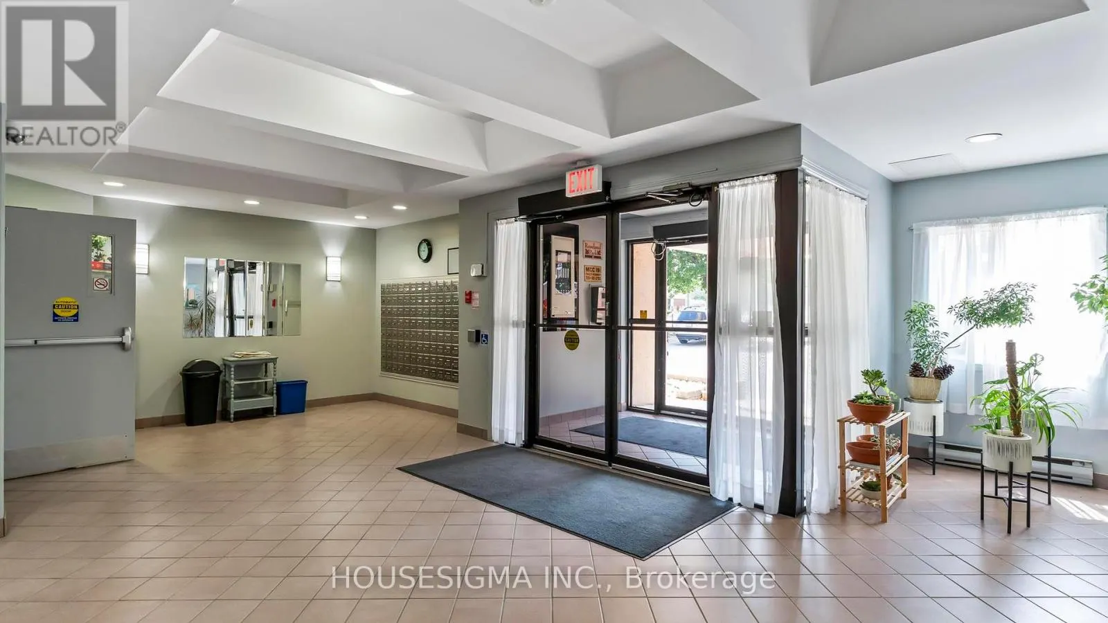903 - 860 COMMISSIONERS ROAD E, #903