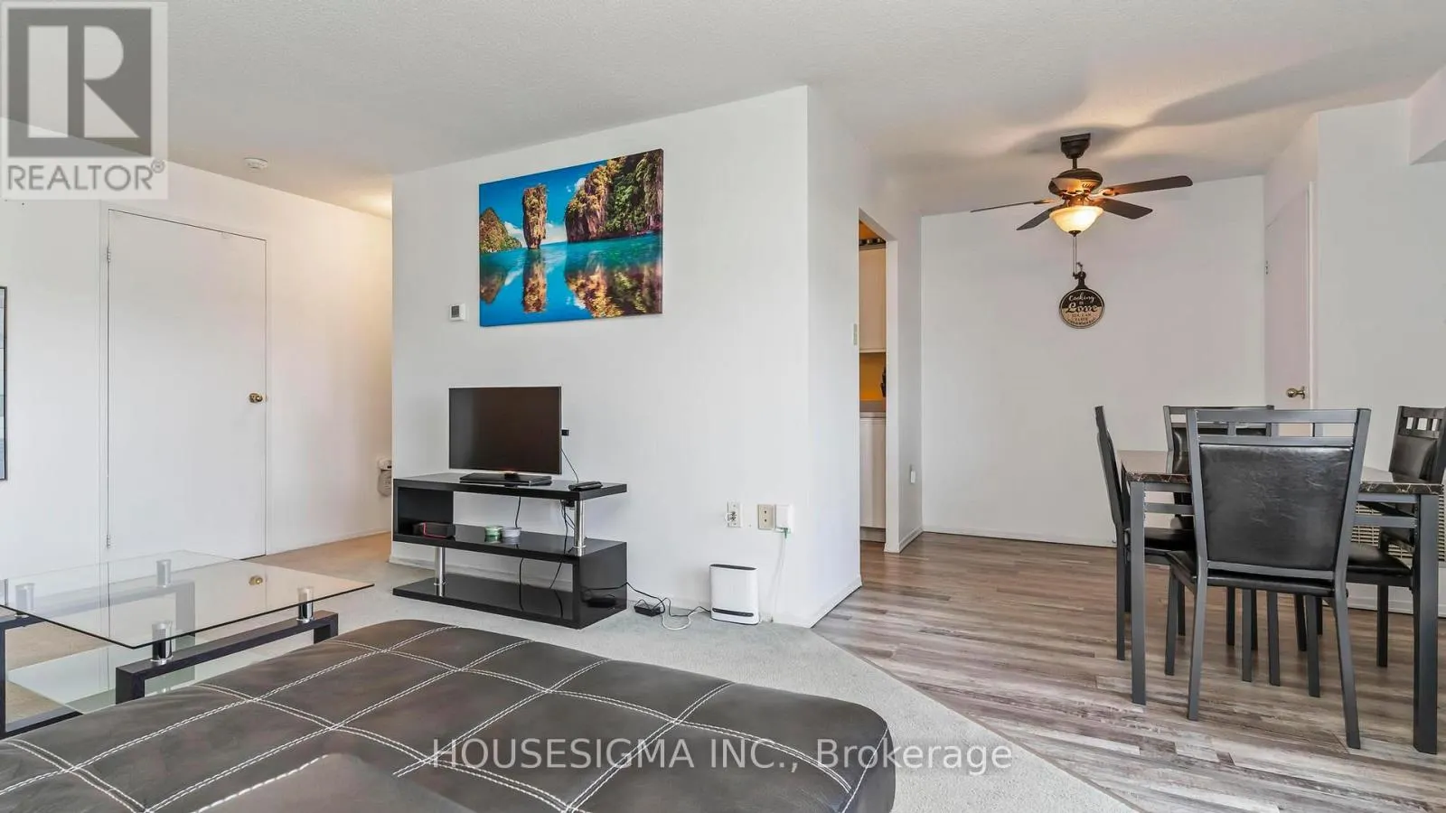 903 - 860 COMMISSIONERS ROAD E, #903