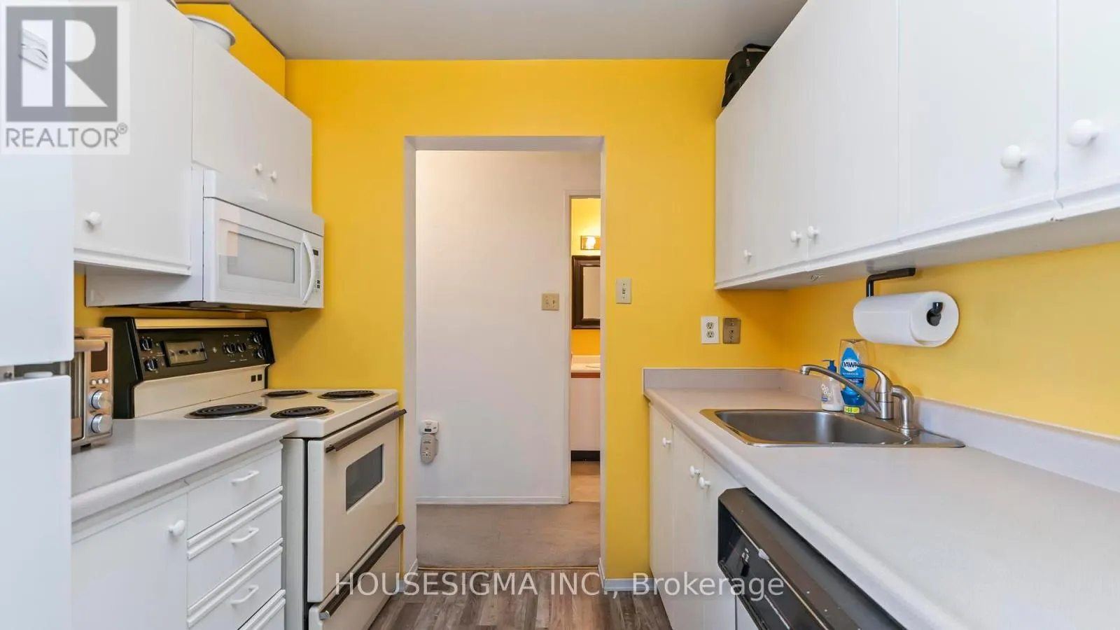903 - 860 COMMISSIONERS ROAD E, #903