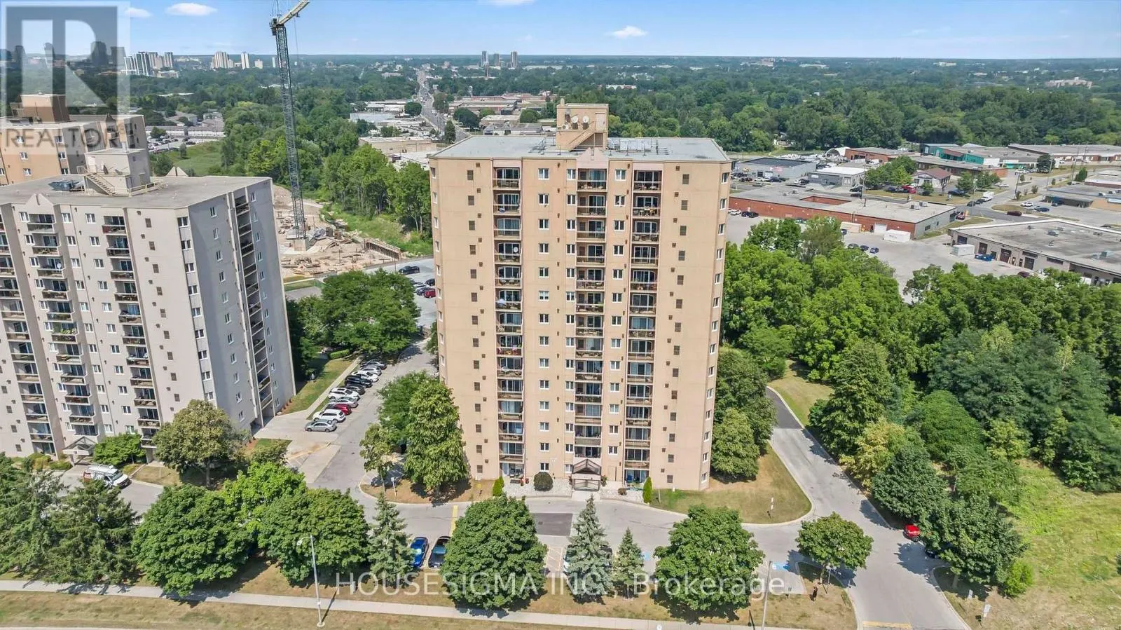 903 - 860 COMMISSIONERS ROAD E, #903