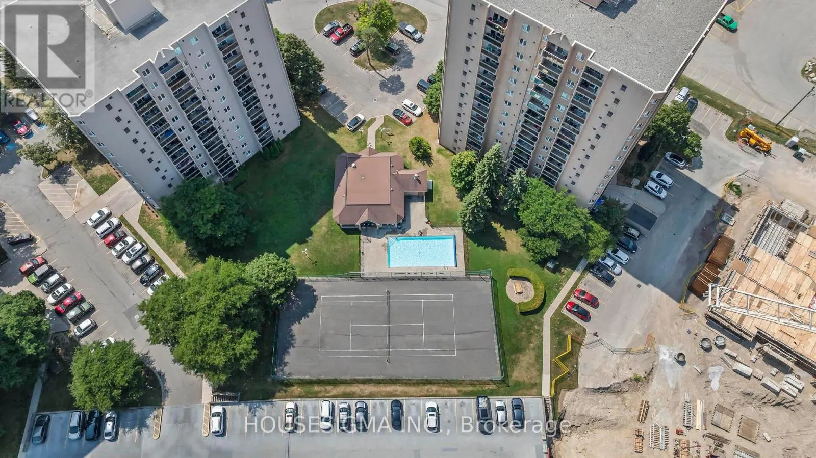 903 - 860 COMMISSIONERS ROAD E, #903
