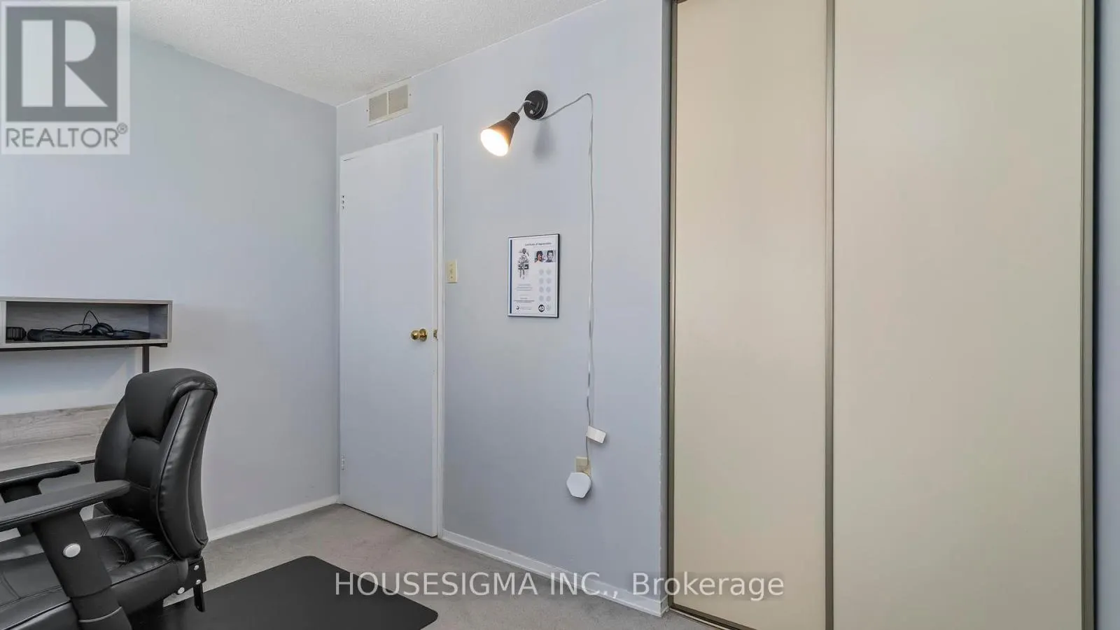 903 - 860 COMMISSIONERS ROAD E, #903