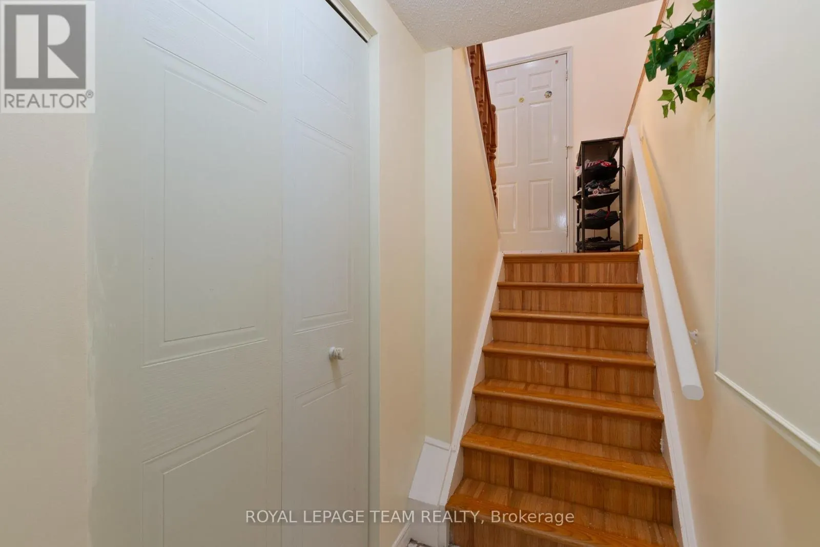 77 BONAVENTURE DRIVE