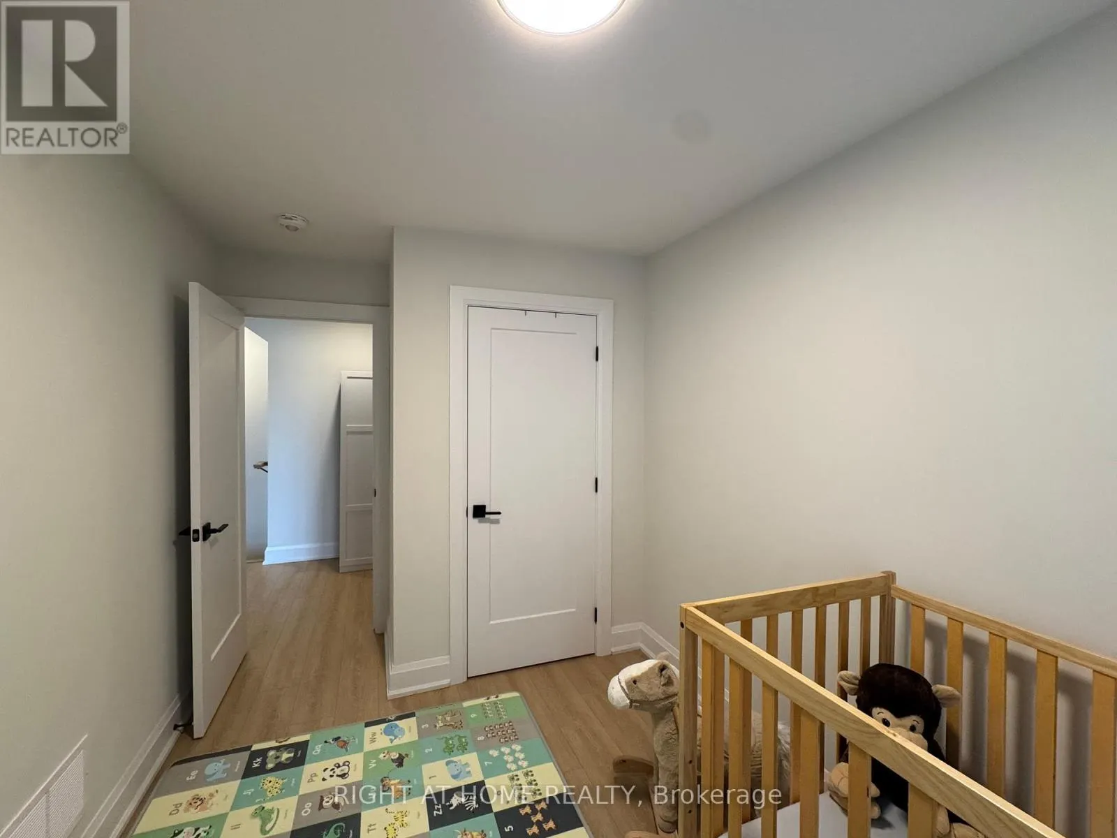 19 - 292 VINE STREET