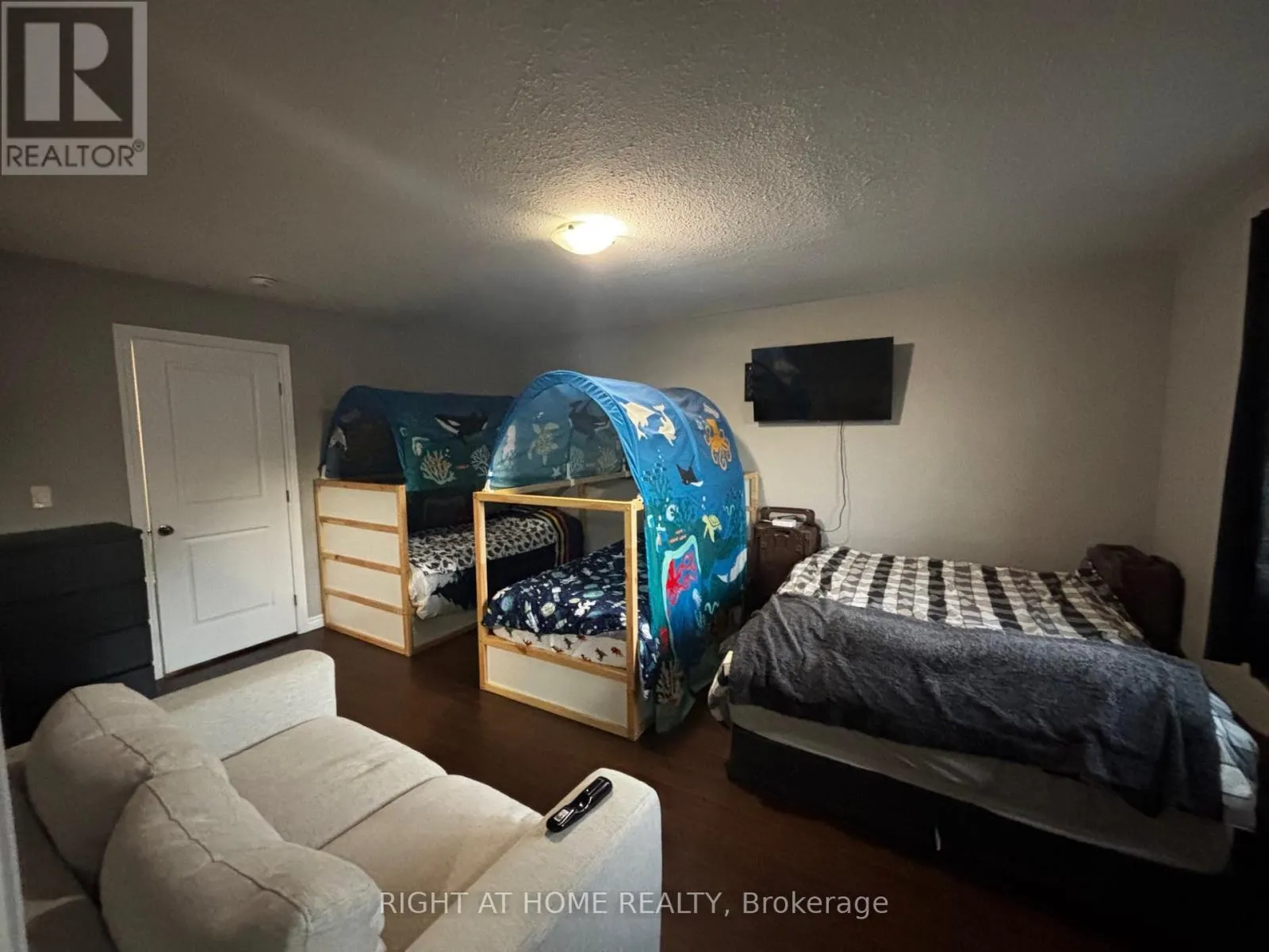 1427 MONARCH DRIVE