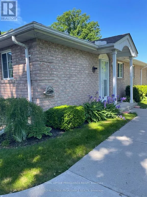 16 - 351 CANNIFTON ROAD N, #16
