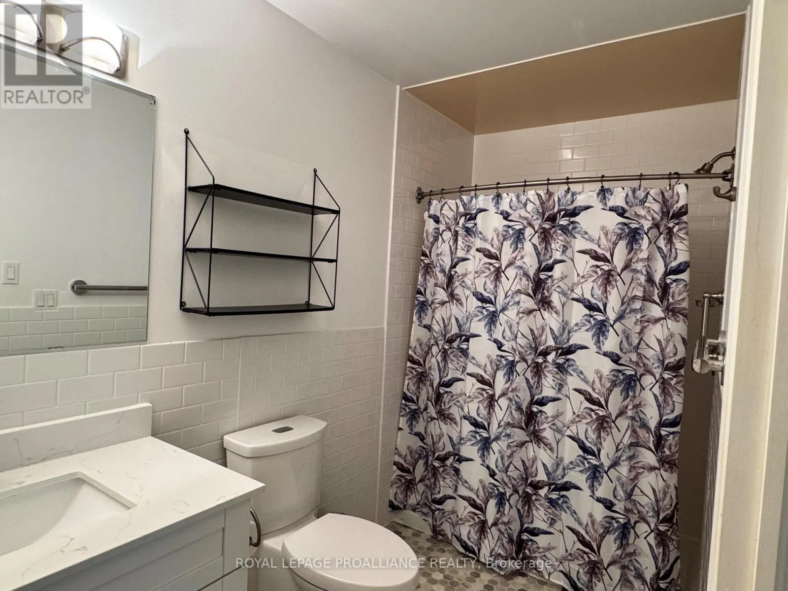 16 - 351 CANNIFTON ROAD N, #16