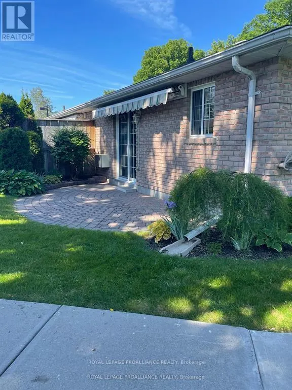 16 - 351 CANNIFTON ROAD N, #16