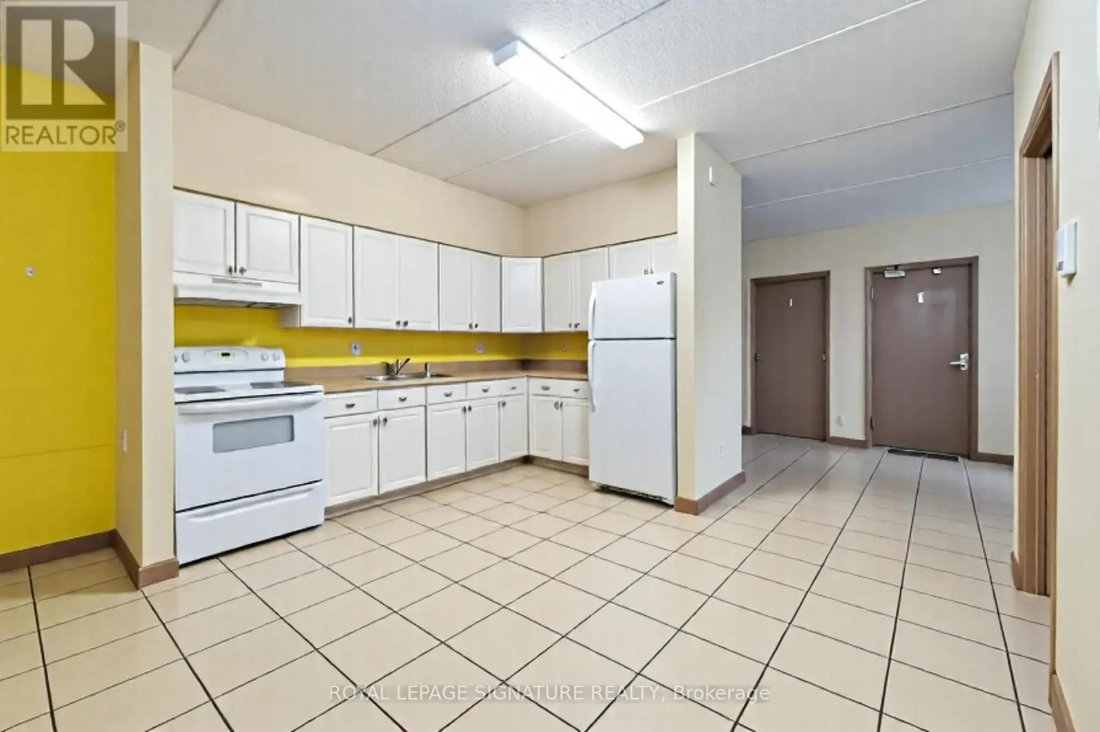 304 - 251 LESTER STREET